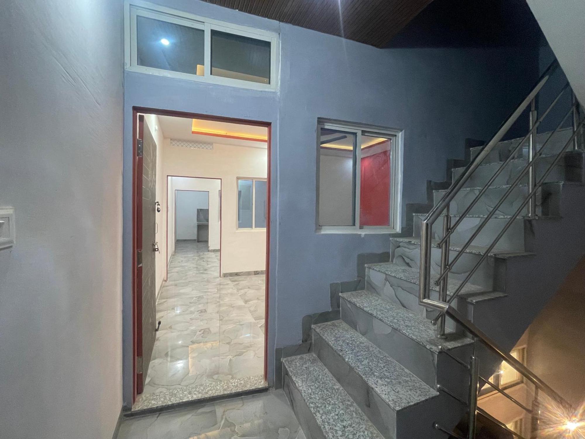 Hilltop Retreat Near Gomatgiri *